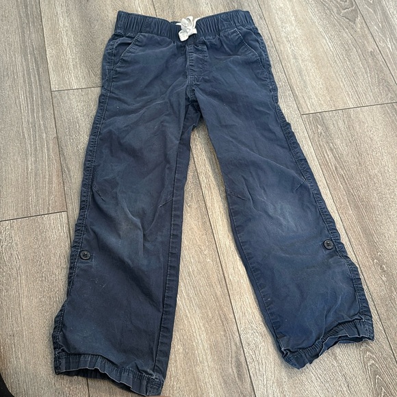 Old navy size 5T pants that turns to shorts. - Picture 1 of 4